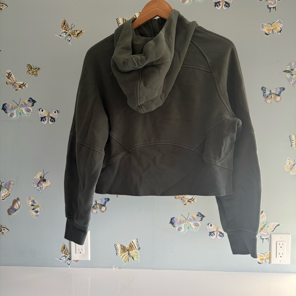Lululemon Athletica Green Women's Zip Up Hoodie - Picture 2 of 7